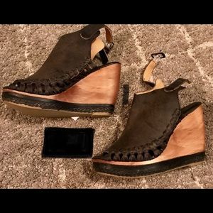 Boutique wedges size 7